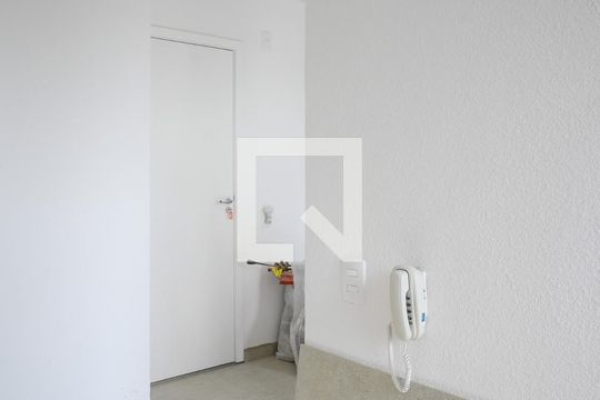 Cozinha de apartamento para alugar com 2 quartos, 44m² em Jardim Sao Saverio, São Paulo