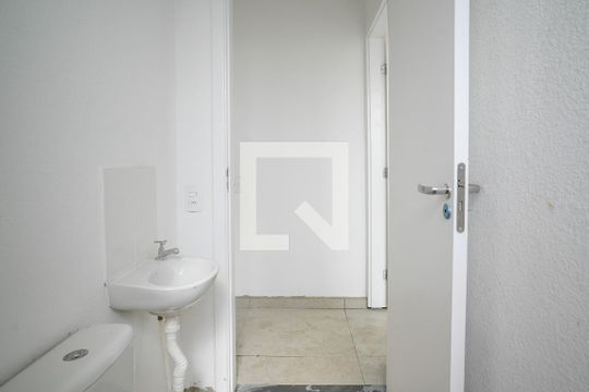 Banheiro de apartamento para alugar com 2 quartos, 44m² em Jardim Sao Saverio, São Paulo