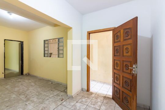Copa de casa para alugar com 1 quarto, 70m² em Quitaúna, Osasco