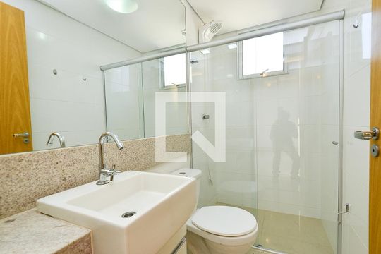 Banheiro Social de apartamento para alugar com 2 quartos, 67m² em Carmo, Belo Horizonte