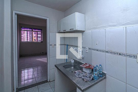 Cozinha de apartamento para alugar com 1 quarto, 25m² em Aclimação, São Paulo