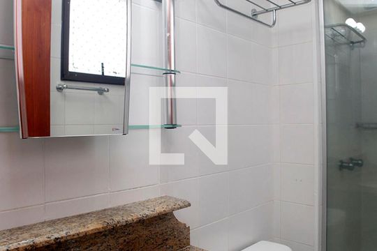 Banheiro de kitnet/studio à venda com 1 quarto, 38m² em Floresta, Porto Alegre