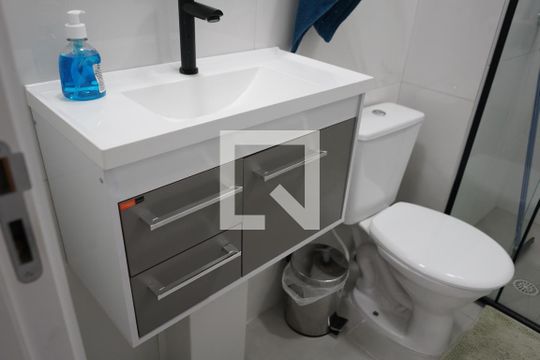 Banheiro de apartamento para alugar com 2 quartos, 38m² em Belenzinho, São Paulo