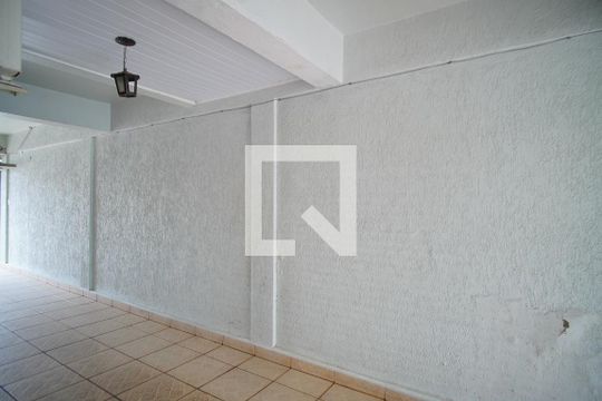 Quarto 1 - Vista de casa à venda com 5 quartos, 345m² em Higienópolis, Porto Alegre