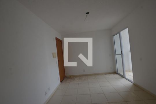 Sala de apartamento para alugar com 2 quartos, 50m² em Guaratiba, Rio de Janeiro