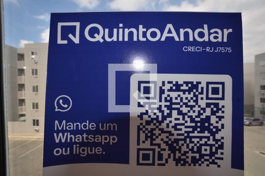 Placa instalada de apartamento para alugar com 2 quartos, 50m² em Guaratiba, Rio de Janeiro
