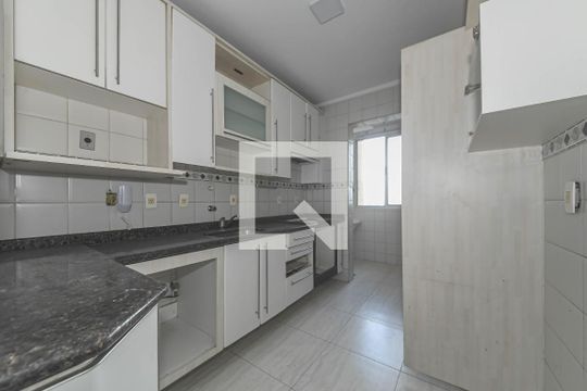 Cozinha de apartamento à venda com 3 quartos, 66m² em Vila Gumercindo, São Paulo