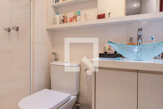 Banheiro Suíte de apartamento para alugar com 1 quarto, 72m² em Aclimação, São Paulo