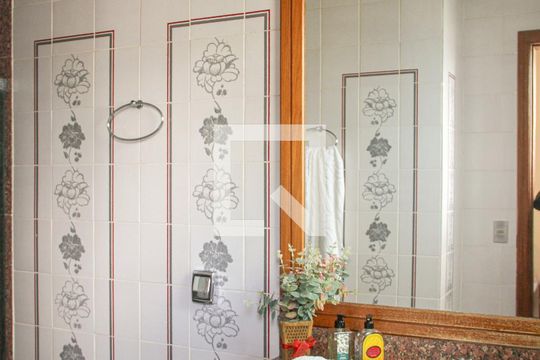 Banheiro da Suíte 2 de apartamento à venda com 4 quartos, 271m² em Savassi, Belo Horizonte