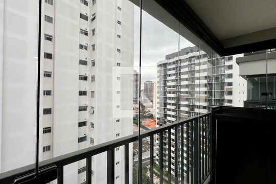 Sacada de kitnet/studio para alugar com 1 quarto, 30m² em Pinheiros, São Paulo