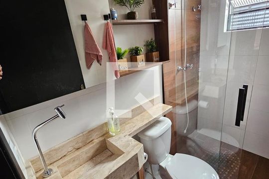 Banheiro de casa de condomínio para alugar com 3 quartos, 118m² em Jardim Eucaliptos
, Sorocaba