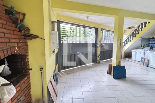 Sala Vista de casa à venda com 1 quarto, 189m² em Vila Curuçá, Santo André