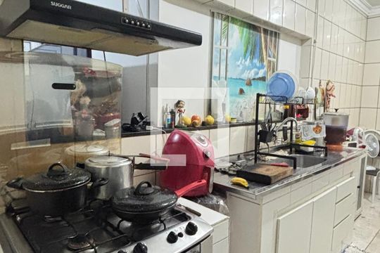 Cozinha de casa à venda com 1 quarto, 189m² em Vila Curuçá, Santo André