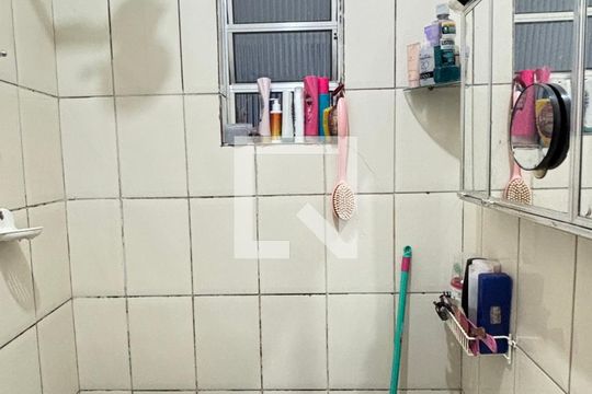 Banheiro de casa à venda com 1 quarto, 189m² em Vila Curuçá, Santo André