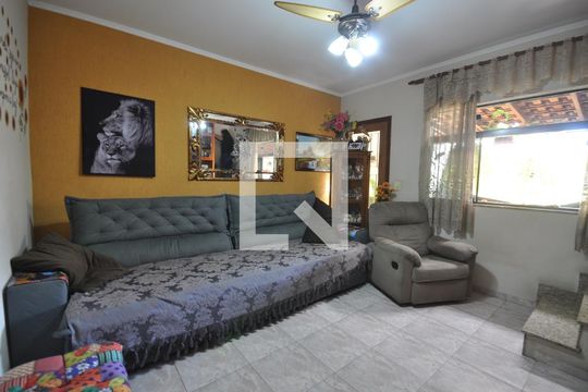 Sala de casa à venda com 3 quartos, 325m² em Vila Santa Terezinha (zona Norte), São Paulo