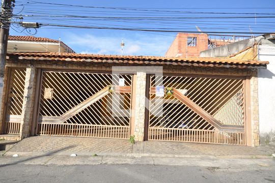 Fachada de casa à venda com 3 quartos, 325m² em Vila Santa Terezinha (zona Norte), São Paulo