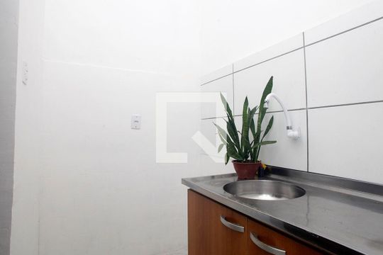 Cozinha + Área de Serviço de apartamento à venda com 1 quarto, 50m² em Floresta, Porto Alegre