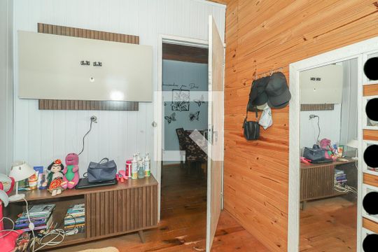 Quarto 2 de casa à venda com 4 quartos, 65m² em Rubem Berta, Porto Alegre