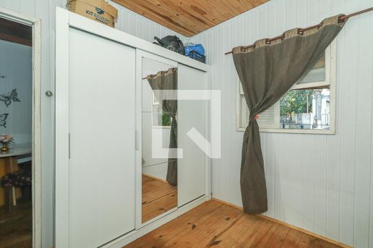 Quarto de casa à venda com 4 quartos, 65m² em Rubem Berta, Porto Alegre