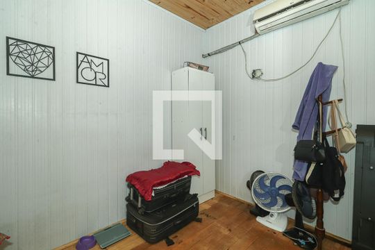 Quarto de casa à venda com 4 quartos, 65m² em Rubem Berta, Porto Alegre