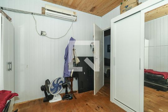 Quarto de casa à venda com 4 quartos, 65m² em Rubem Berta, Porto Alegre