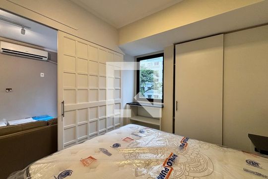Quarto de apartamento à venda com 1 quarto, 38m² em Moema, São Paulo