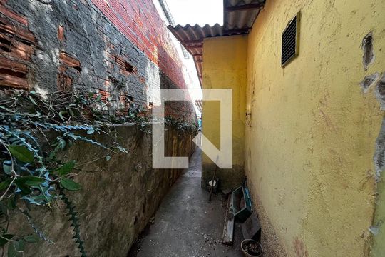 Área externa de casa à venda com 2 quartos, 327m² em Vila Santa Maria, São Paulo