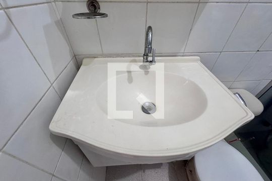 Suíte 2 - Banheiro de casa de condomínio à venda com 2 quartos, 90m² em Vargem Grande, Rio de Janeiro