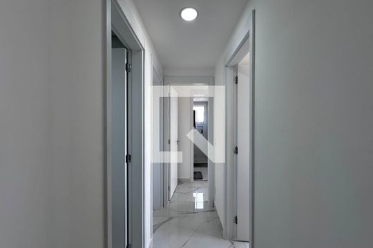 Corredor Quartos de apartamento à venda com 3 quartos, 72m² em Chácara Santo Antônio, São Paulo