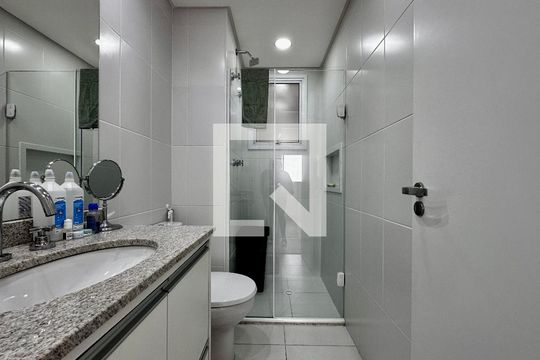 Banheiro Social de apartamento à venda com 3 quartos, 72m² em Chácara Santo Antônio, São Paulo