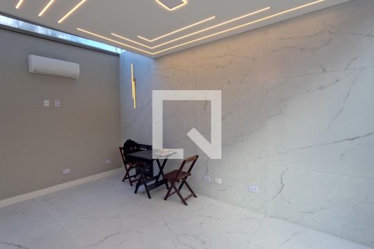 Sala de casa para alugar com 4 quartos, 240m² em Campo Grande, Santos