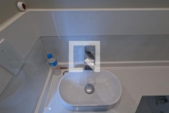 Lavabo de casa para alugar com 4 quartos, 240m² em Campo Grande, Santos