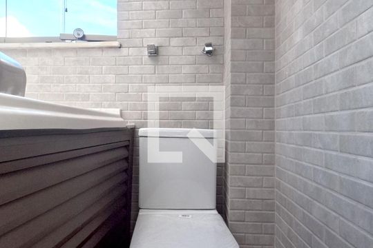 Banheiro de Serviço de casa para alugar com 4 quartos, 240m² em Campo Grande, Santos