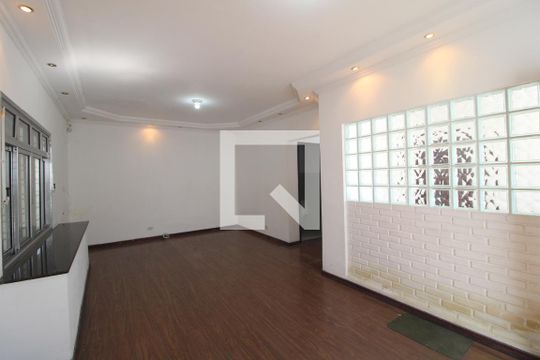 Casa para alugar com 4 quartos, 176m² em Cidade Dutra, São Paulo