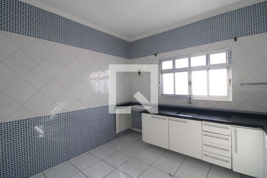 Cozinha de casa para alugar com 4 quartos, 176m² em Cidade Dutra, São Paulo