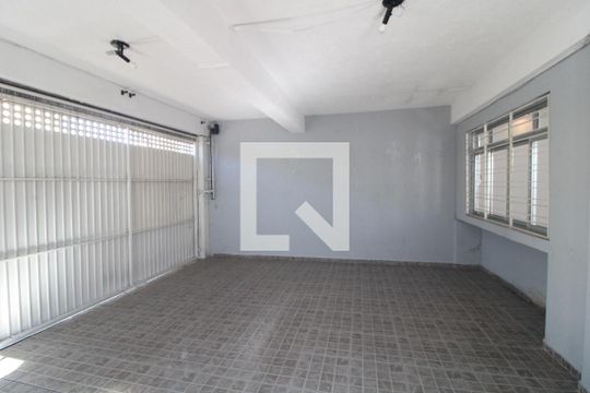 Garagem de casa para alugar com 4 quartos, 176m² em Cidade Dutra, São Paulo