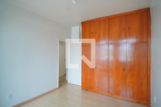 Quarto 1 de apartamento para alugar com 2 quartos, 132m² em São Geraldo, Porto Alegre
