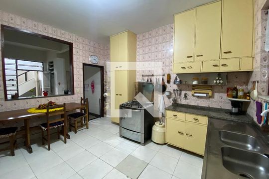 Cozinha de casa à venda com 5 quartos, 175m² em Engenho de Dentro, Rio de Janeiro
