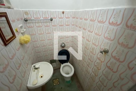 Banheiro de Serviço de casa à venda com 5 quartos, 175m² em Engenho de Dentro, Rio de Janeiro