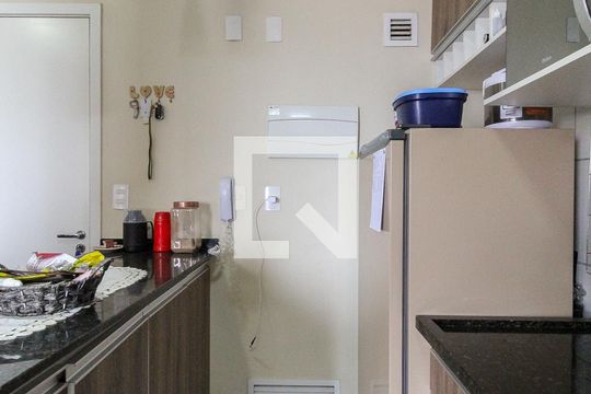 Cozinha de apartamento à venda com 1 quarto, 25m² em Vila Campanela, São Paulo