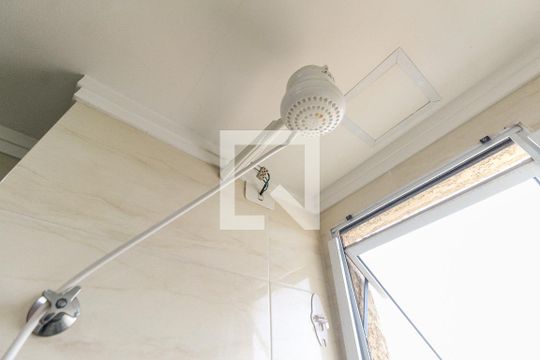 Banheiro de apartamento à venda com 1 quarto, 25m² em Vila Campanela, São Paulo