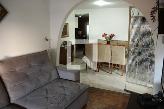 Sala de casa à venda com 3 quartos, 130m² em Conjunto Agua Branca, Contagem