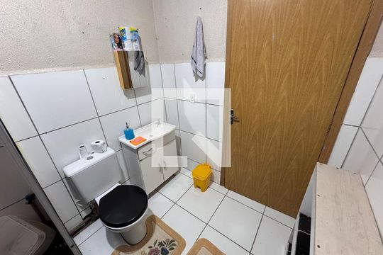 Banheiro de apartamento à venda com 2 quartos, 48m² em Campina, São Leopoldo