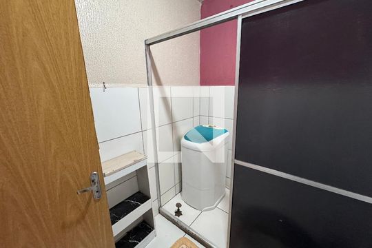 Banheiro de apartamento à venda com 2 quartos, 48m² em Campina, São Leopoldo