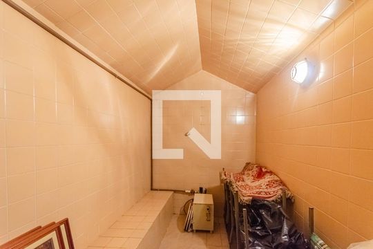 Saúna de casa para alugar com 5 quartos, 452m² em Vila Mariana, São Paulo