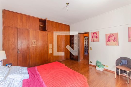 Suíte 1 de casa para alugar com 5 quartos, 452m² em Vila Mariana, São Paulo