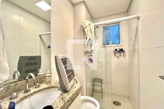 Banheiro de apartamento para alugar com 2 quartos, 72m² em Vila Clementino, São Paulo