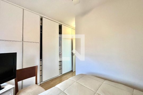 Suite de apartamento para alugar com 2 quartos, 72m² em Vila Clementino, São Paulo