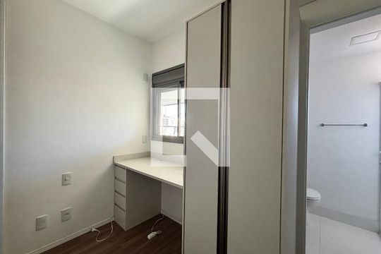 Suíte 1 de apartamento para alugar com 2 quartos, 74m² em Indianópolis, São Paulo