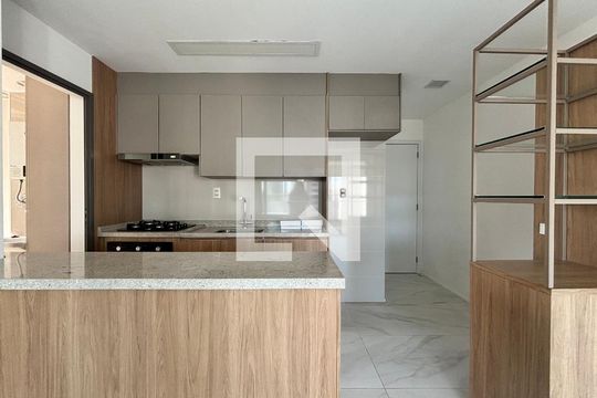 Cozinha de apartamento para alugar com 2 quartos, 74m² em Indianópolis, São Paulo